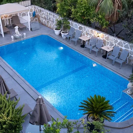 Artunc Hotel 3*