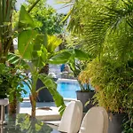 Artunc Hotell 3*