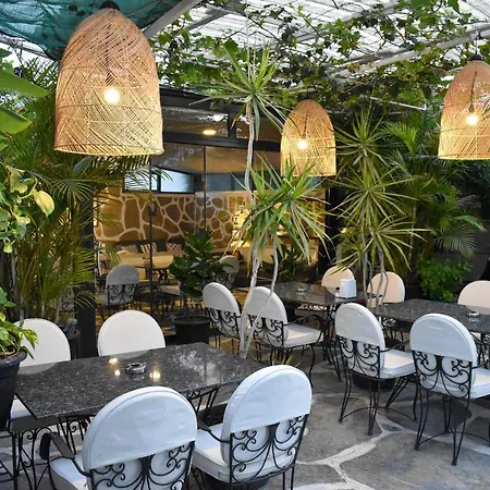 阿屯博德鲁姆酒店 3* 博德鲁姆