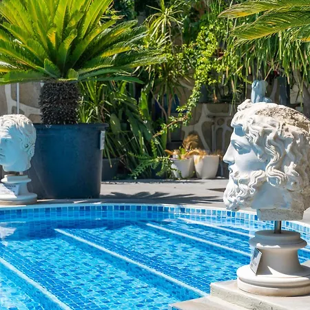 Ξενοδοχείο Artunc 3*